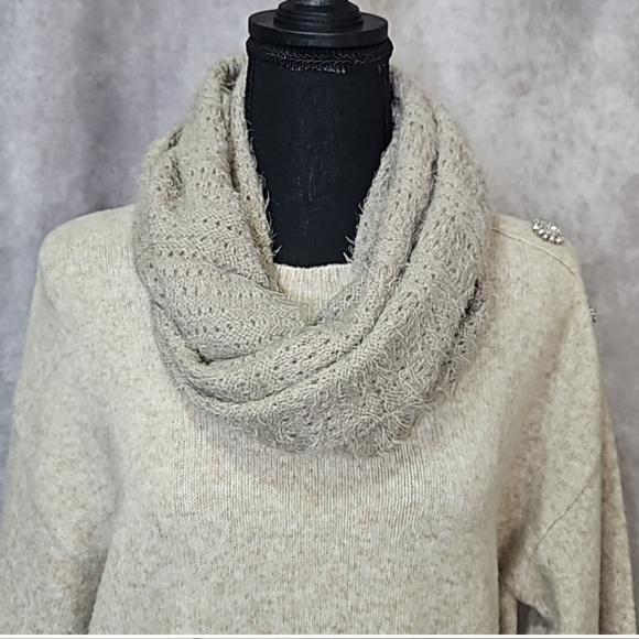 Ann Taylor Crewneck Button-Shoulder Detail 3/4 Sleeve Sweater Size Small - Picture 6 of 14